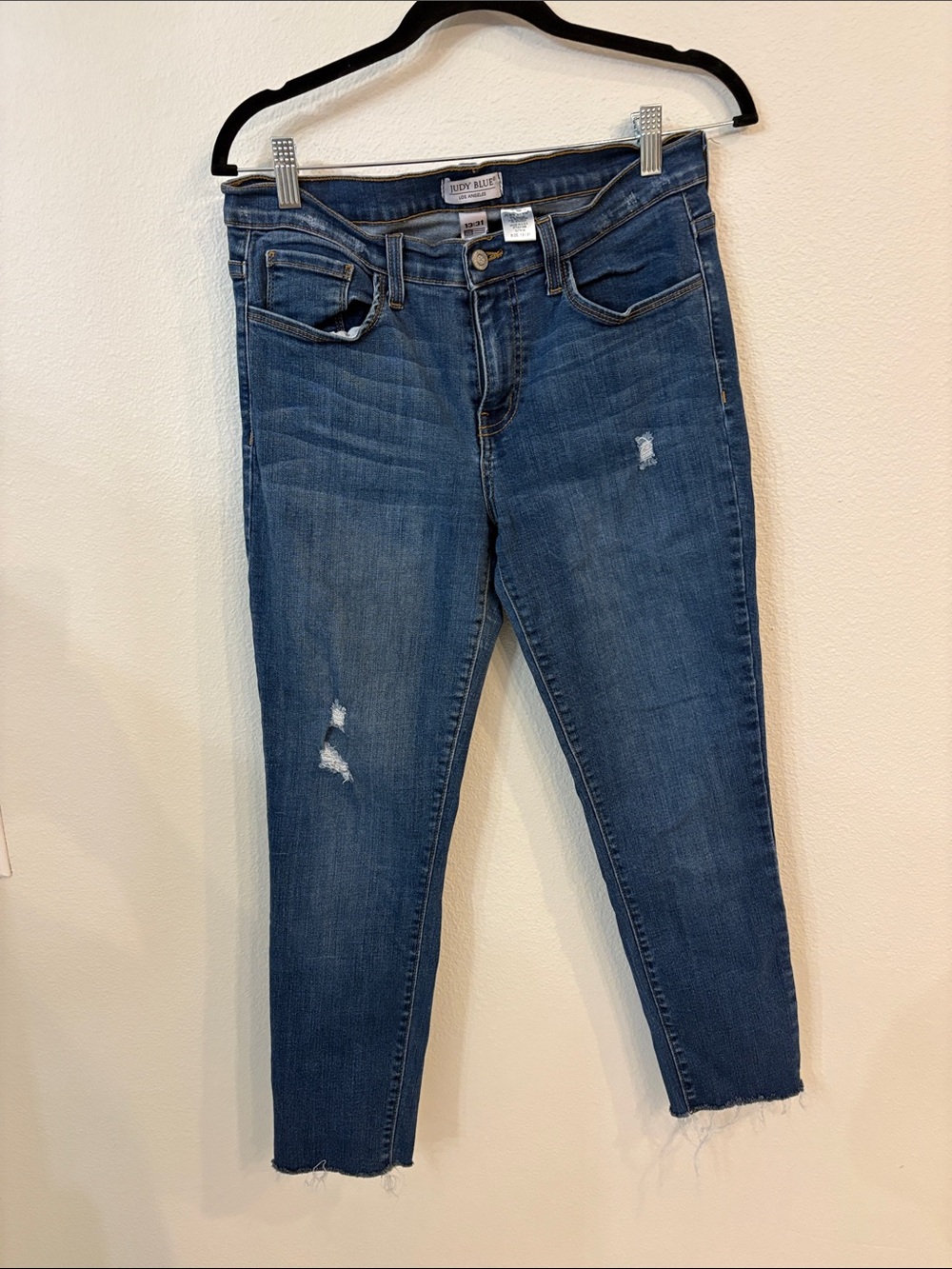 Judy Blue Medium Wash Ankle Distressed Skinny Jeans